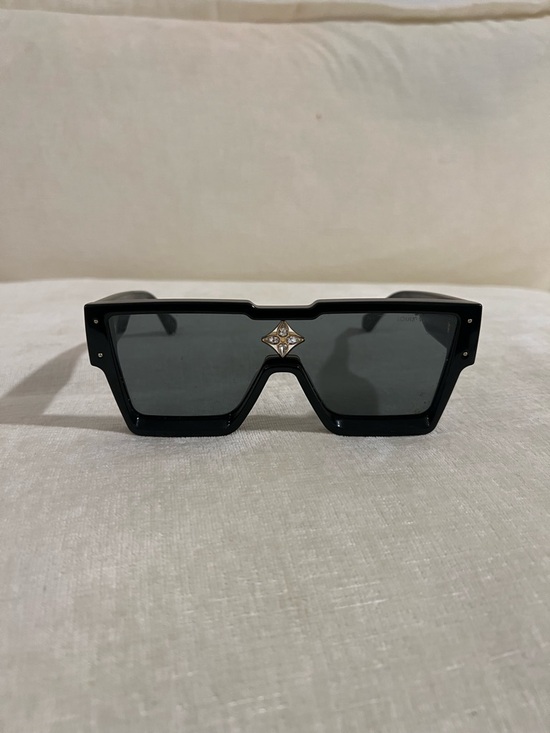 Louis Vuitton Accessories - Louis Vuitton Black Oversized Geometric Sunglasses with Decorative Emblem